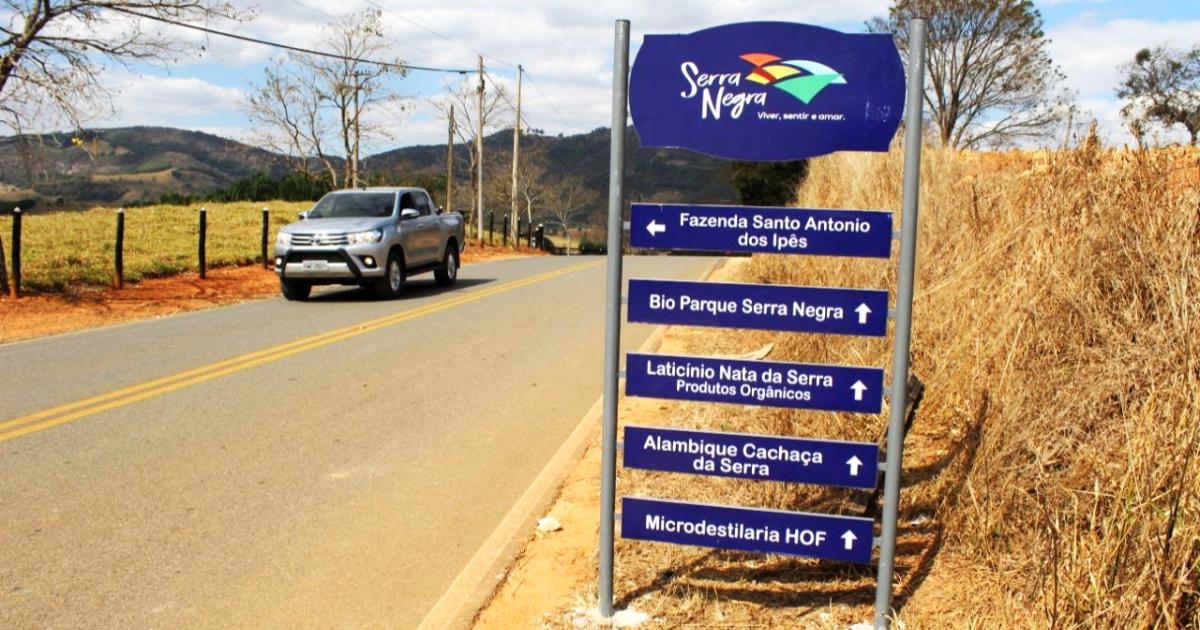 Nova sinalização turística de Serra Negra já está implantada e será inaugurada